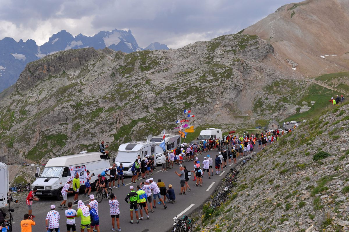 TV-gids Tour de France: peloton komt langs iconische bergen op weg naar Col du Granon