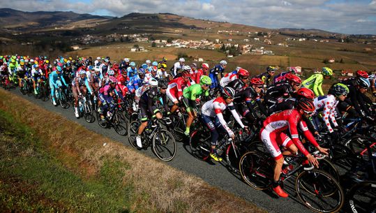 Bouhanni revancheert zich met sprintzege in Parijs-Nice