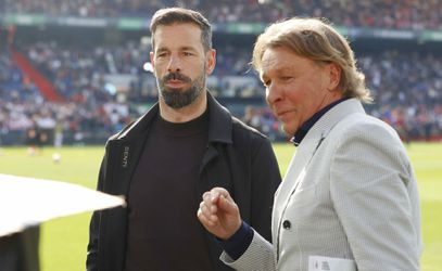🎥 | Hans Kraay maakt PSV af: 'Lopen een paar achterbakse hondenkoppen daar'