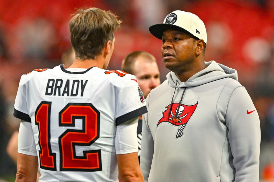 Coach Tampa Bay Buccaneers ontvangt cadeautje van de club en wordt een uur later ontslagen
