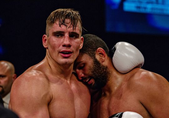 Kickbokser Rico Verhoeven over vriend Max Verstappen: 'Frisse wind in de F1'