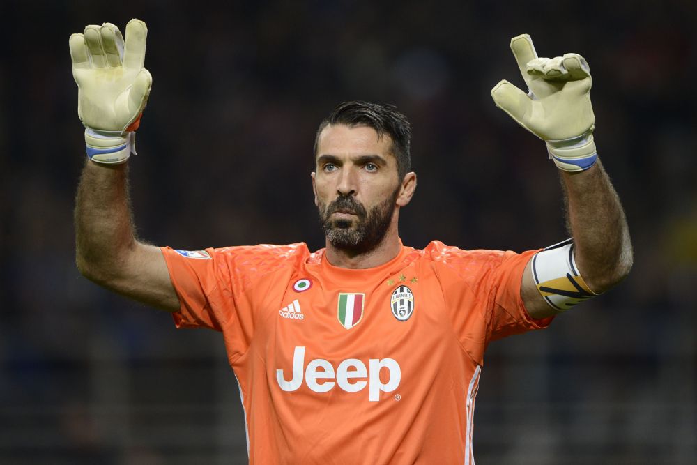 LEGEND! Buffon keept 1000e wedstrijd in z'n carrière