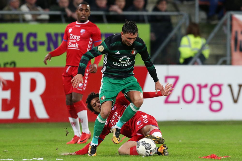 Geen feestelijke rentree voor Van Persie: Utrecht en Feyenoord spelen gelijk (video's)