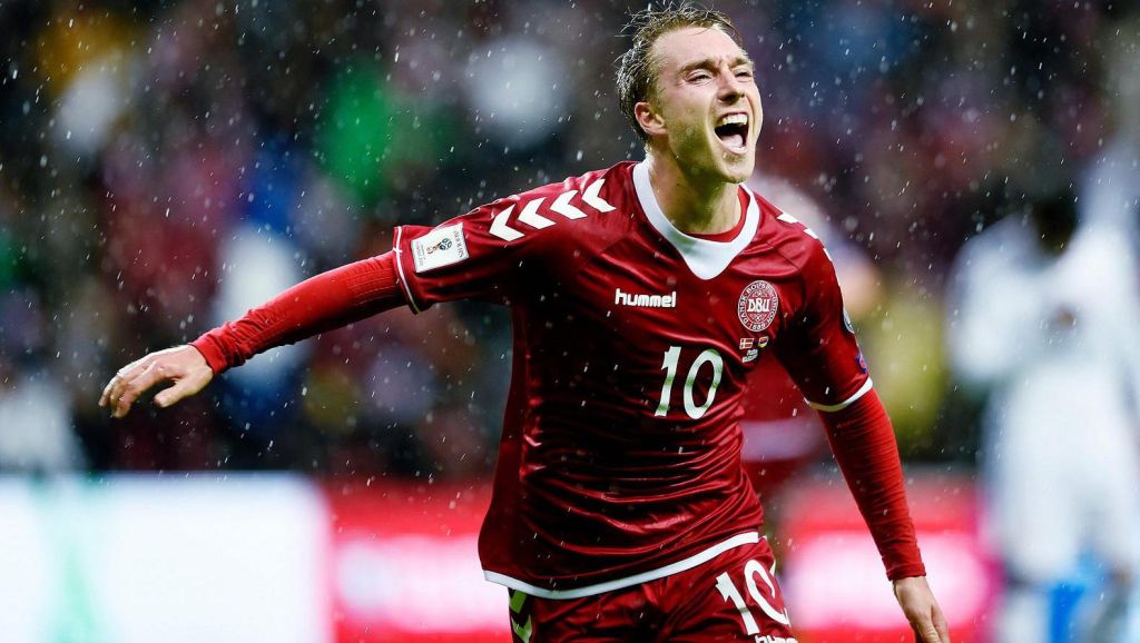 Eriksen zorgt voor blije gezichten in Denemarken, Polen verspeelt zege