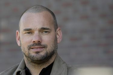 Mooi gebaar: Wesley Sneijder huldigt als verrassing G-team na behalen kampioenschap