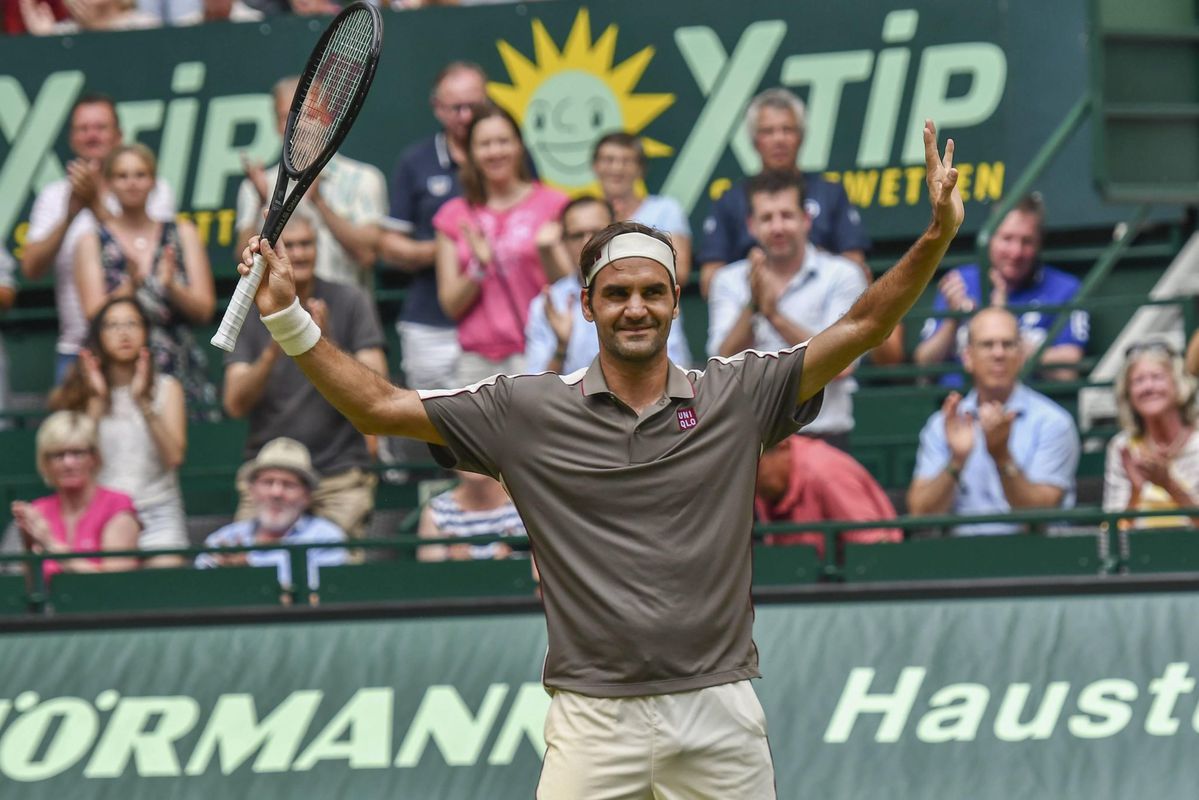 Federer moeizaam door naar 2e ronde in Halle
