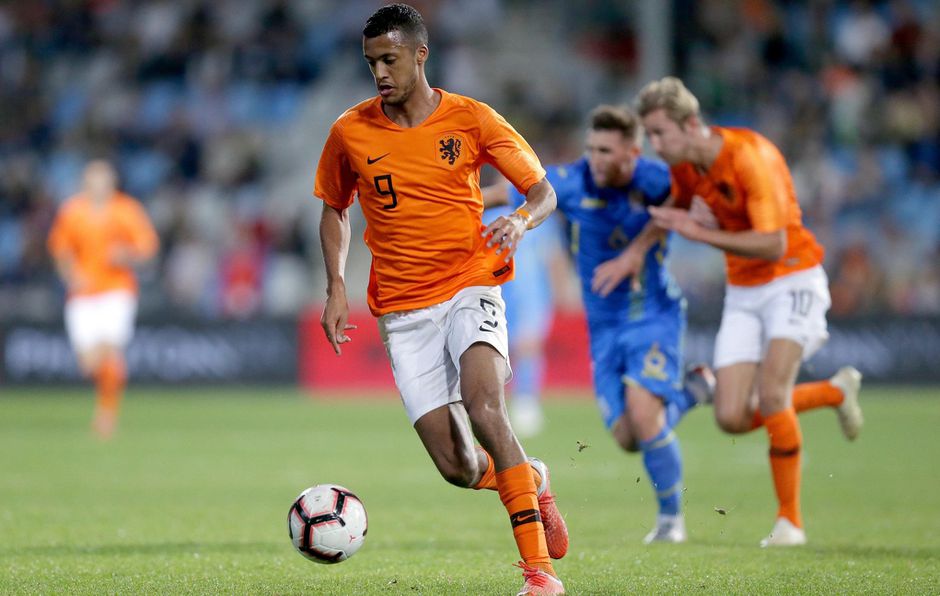 WTF?! Gefaalde Zivkovic gaat 8 miljoen euro verdienen bij Chinese tweedeklasser