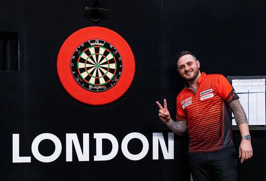 Stand Premier League: Joe Cullen en Peter Wright bepalen op slotavond wie naar play-offs gaat