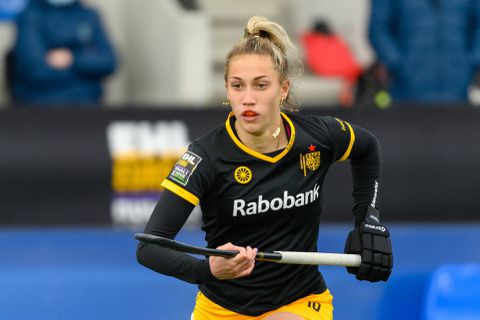 Tophockeyster Noor Omrani over haar salaris bij HC Den Bosch: '€300 per maand, super oneerlijk'