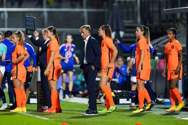 Dit zijn de 11 Leeuwinnen die Andries Jonker het veld instuurt voor cruciale pot tegen IJsland