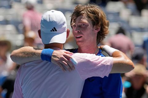 Dominic Thiem kansloos ten onder tegen Andrey Rublev, exit voor Garbiñe Muguruza