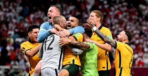 Australië mag zich in deze poule melden op het WK na zege op Peru via penalty's