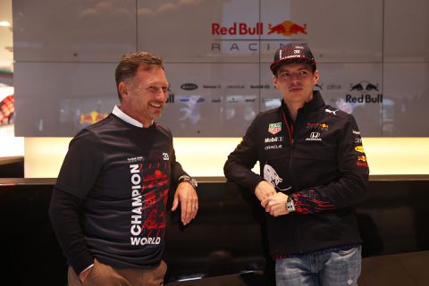 Probleempje bij contractbesprekingen Max Verstappen en Red Bull: salarisplafond in zicht