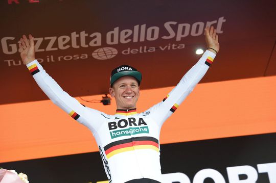 Ackermann wint bij debuut in grote ronde: ‘Ik voelde de druk’