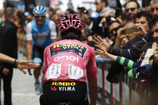 Etappe 6 van de Giro d'Italia: 'Prima dag voor Roglic om de roze trui kwijt te raken' (video)