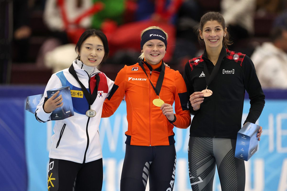 GOLD, GOLD, GOLD! Nederlandse shorttrackers Velzeboer, Schulting en Van ‘t Wout heersen in USA