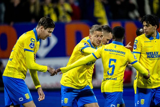 🎥  | Check Michiel Kramers hakgoal (én dansje) bij RKC tegen FC Emmen