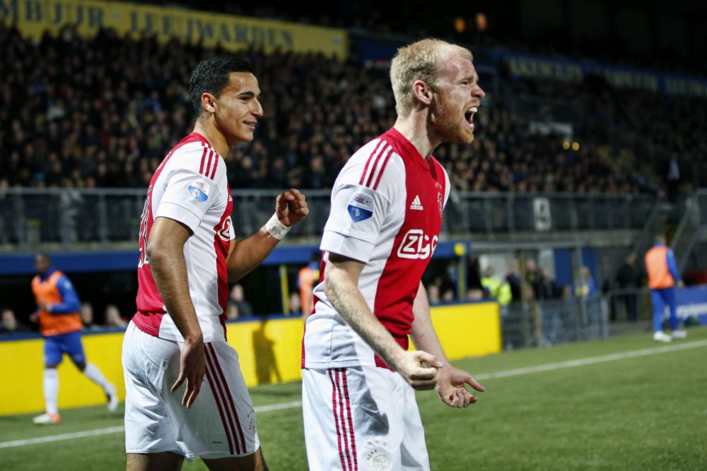 Zwak Ajax slaat op juiste moment toe en voorkomt puntverlies