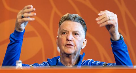 Louis van Gaal wil Oranje in Chelsea-systeem laten spelen: 'Grote kans om ver te komen'