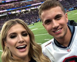 Super Bowl-date van tennisbabe Bouchard wordt verfilmd