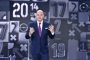 FIFA-baas Infantino lost het vluchtelingenprobleem op: WK om de 2 jaar