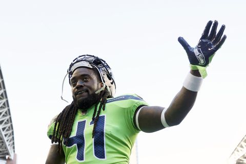 NFL rouwt: oud-speler Alex Collins (28) overleden na motorongeluk