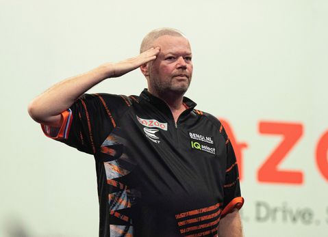 Raymond van Barneveld keert maandag na 5 jaar terug op de World Matchplay: check hier het programma