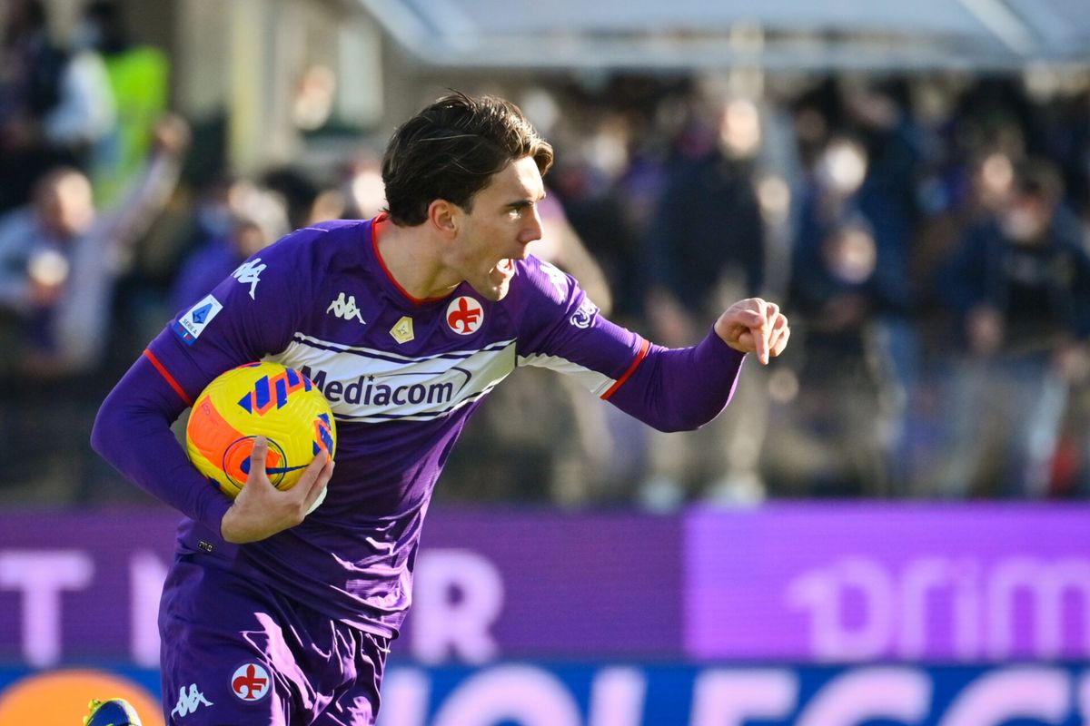 Dusan Vlahovic komt aan in Turijn: transfer van Fiorentina naar Juventus bijna afgerond