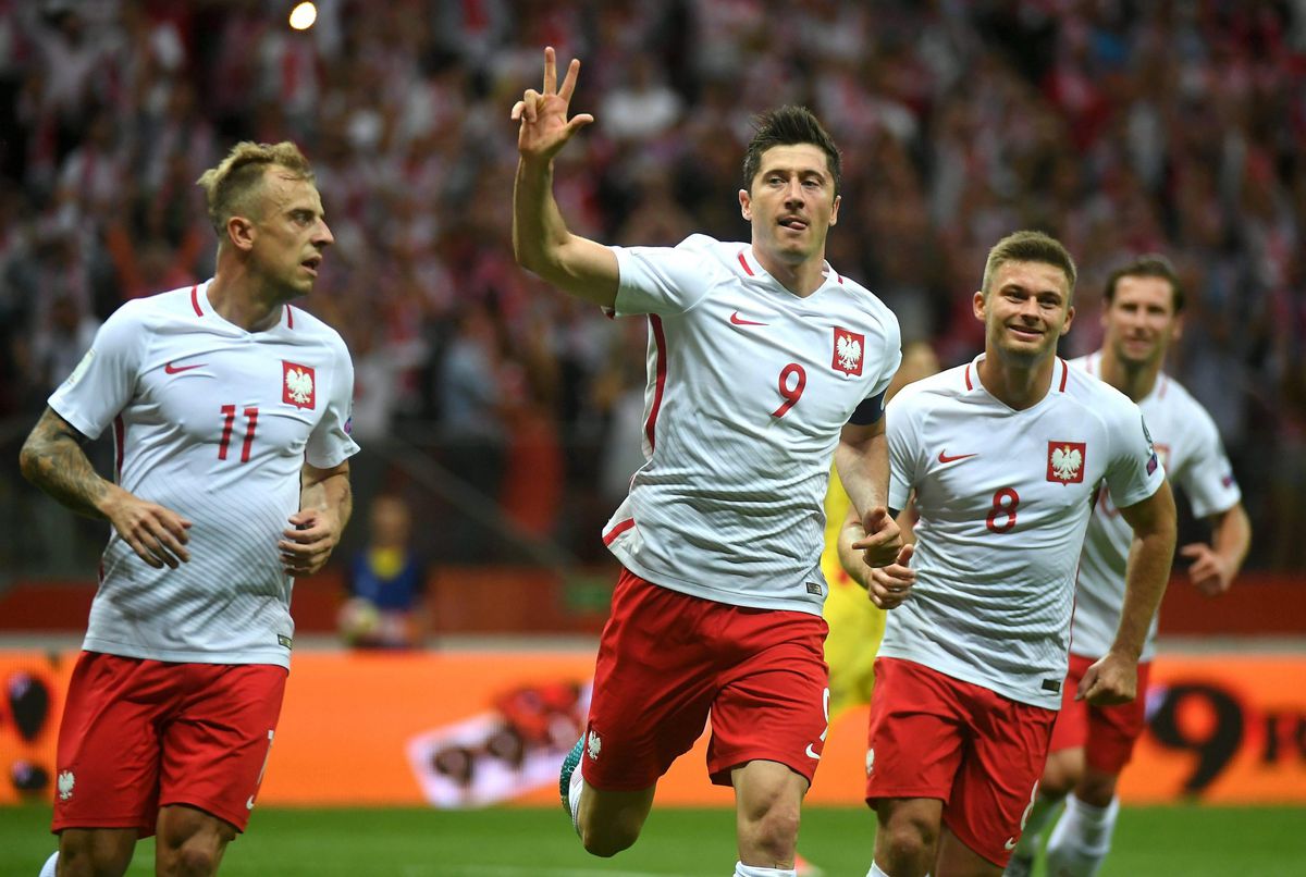 Lewandowski scoort heerlijke hattrick voor Polen