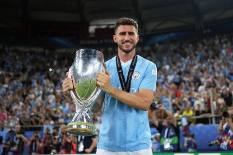 Daar gaat de volgende: Aymeric Laporte maakt met 13 prijzen op zak de overstap naar Al Nassr