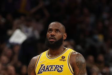 LA Lakers ziet concurrentie winnen en moet aan de bak om play-offs te halen