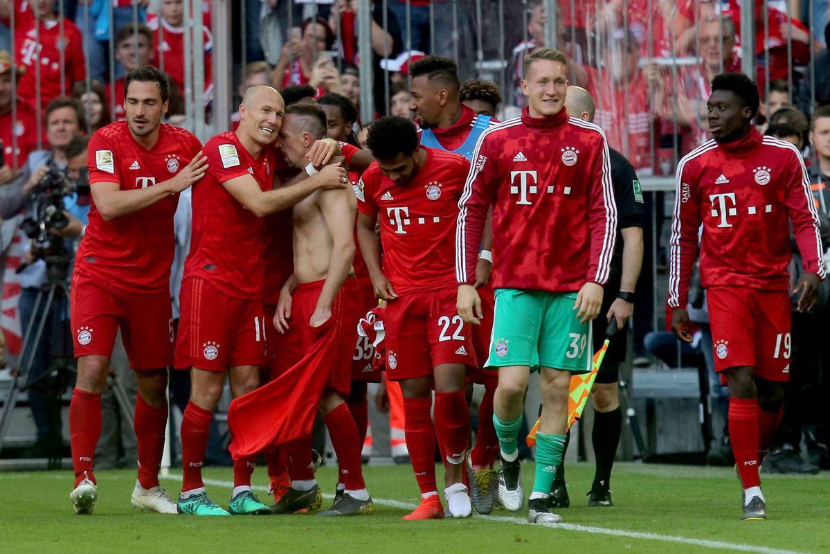Wahnsinn: Robben en Ribéry bekronen invalbeurt in afscheidswedstrijd met doelpunt én Duitse titel (video)