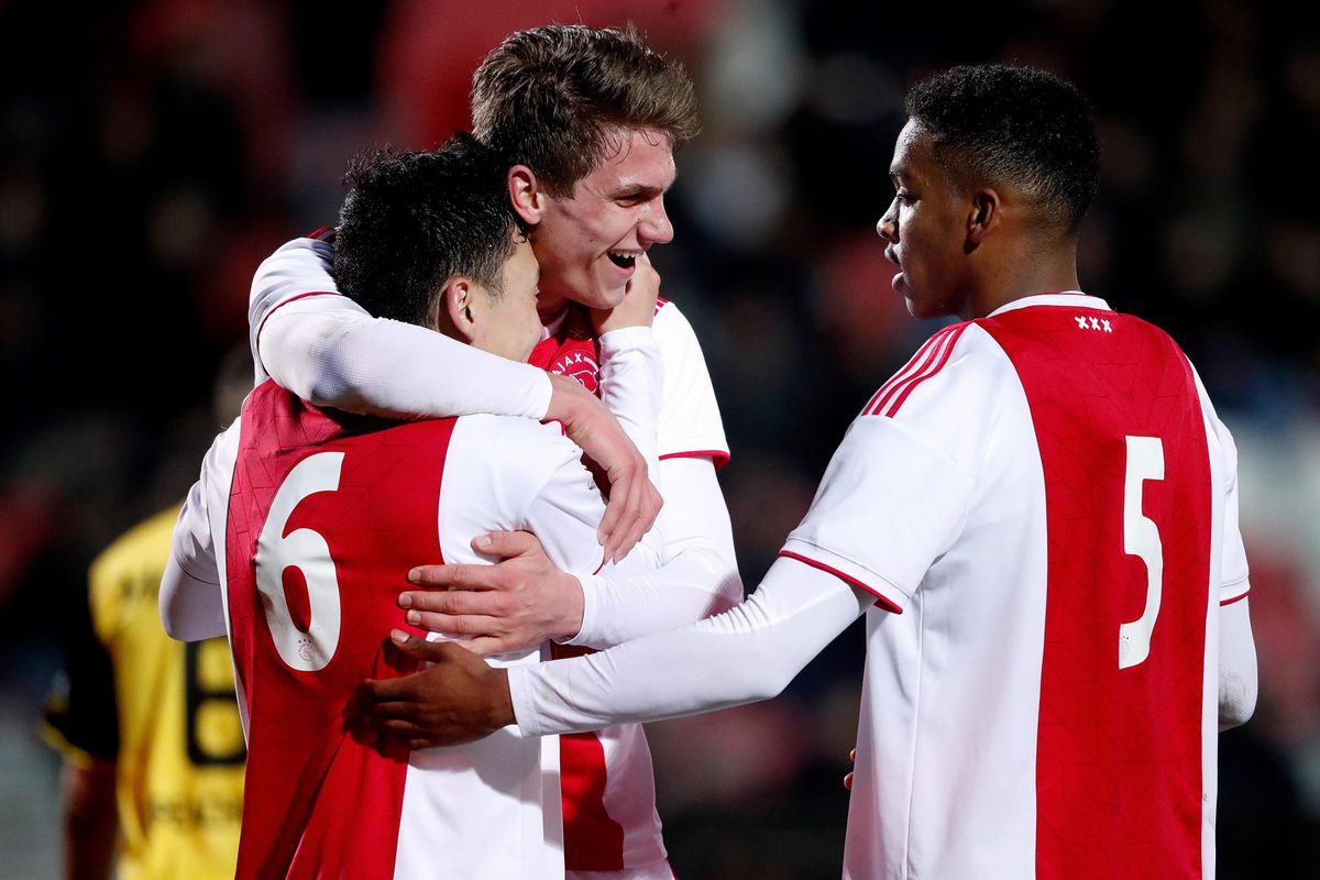 Jong Ajax geeft Roda pak rammel, Go Ahead te sterk voor Jong Utrecht