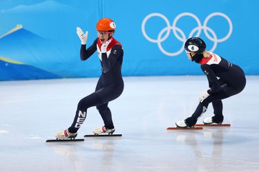 🎥 | Suzanne Schulting in wereldrecord naar halve finales 1000 meter, ook Xandra Velzeboer door