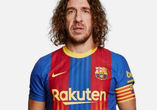 📸 | Legende Carles Puyol presenteert nieuw shirt FC Barcelona: wordt alleen gedragen tegen Real Madrid