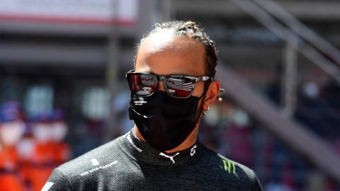 Hamilton wil geen 'psychologisch spelletje' spelen met concurrent Verstappen