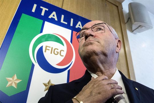 UEFA straft voetbalbaas Italië voor racisme