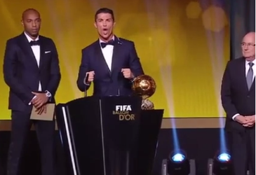Ronaldo laat Blatter schrikken met oerkreet (video)