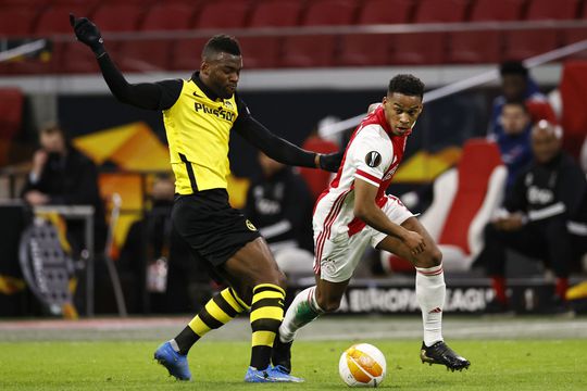 Van der Gijp vergist zich: 'Ajax speelt met Tinder achterin'