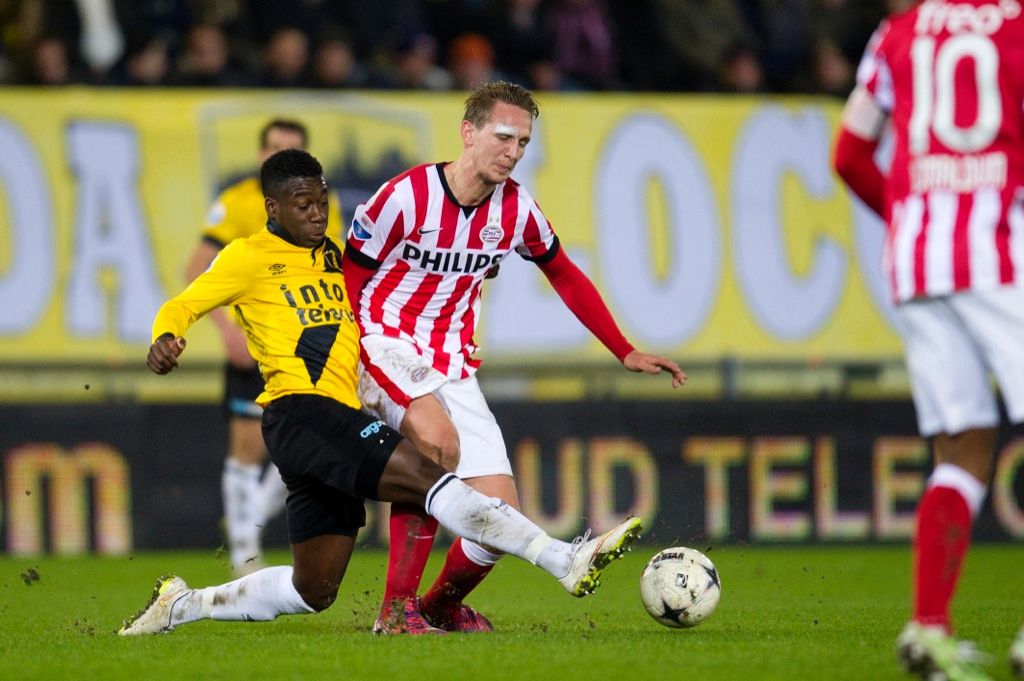 Sarpong koopt zijn contract af bij NAC