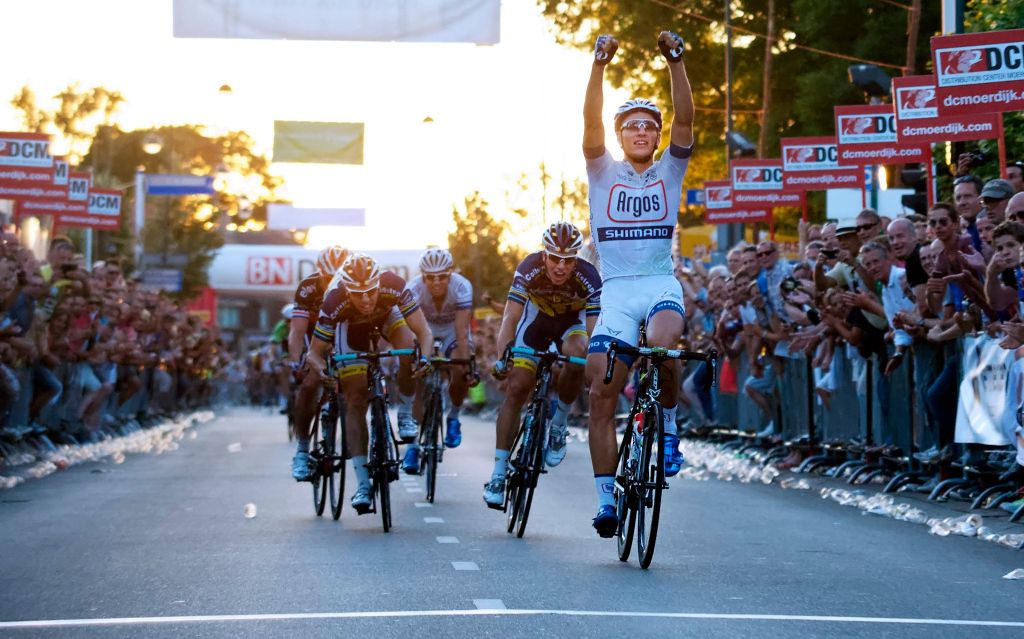 Chaam strikt Terpstra, Hoogerland en Thurau