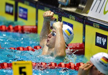 Dubbele gouden plak op de 50 meter vlinder