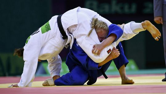 Judoka Marhinde Verkerk wint goud bij EK in Bakoe