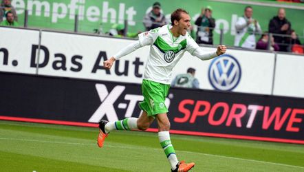 Dost draagt bij aan moeizame zege Wolfsburg