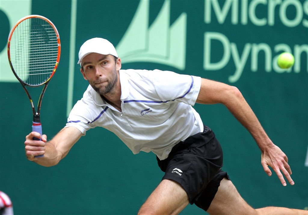 Karlovic naar tennisfinale Newport