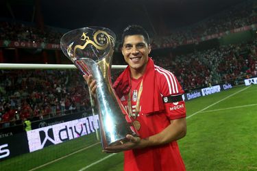 Pérez van Benfica naar Valencia