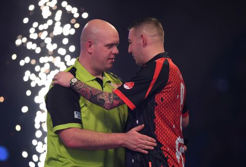 Hier kijk je vanavond naar Michael van Gerwen en andere topdarters in Premier League