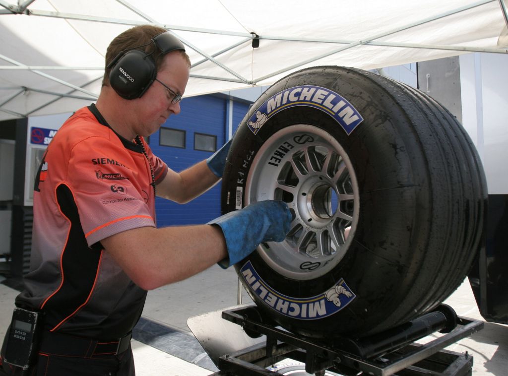 Bandenfabrikant Michelin overweegt terugkeer in Formule 1