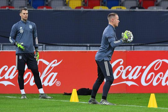 Löw lost keepersfittie tussen Neuer en Ter Stegen op: 'Zo is de beslissing genomen'