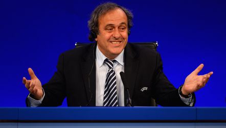 Engeland blijft geschorste Platini voorlopig steunen